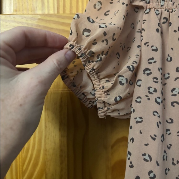 Entro Blush Leopard Print Smocked Blouse - Picture 3 of 4